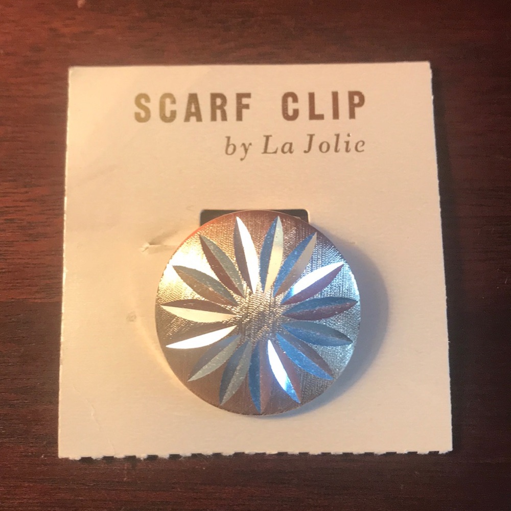 La Jolie Scarf Clip